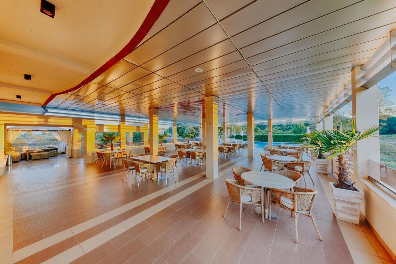 Hotel Lion أولتْسي المظهر الخارجي الصورة