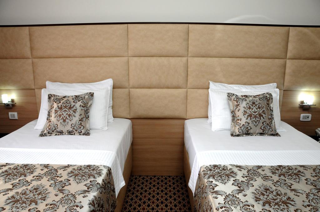 Hotel Lion أولتْسي المظهر الخارجي الصورة