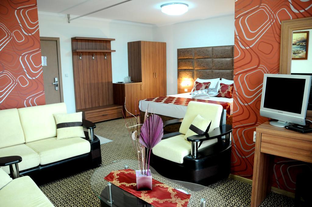 Hotel Lion أولتْسي المظهر الخارجي الصورة