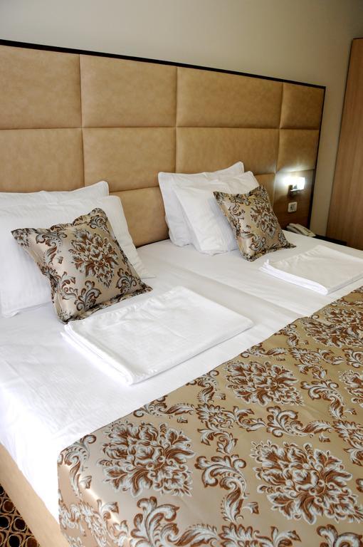 Hotel Lion أولتْسي المظهر الخارجي الصورة